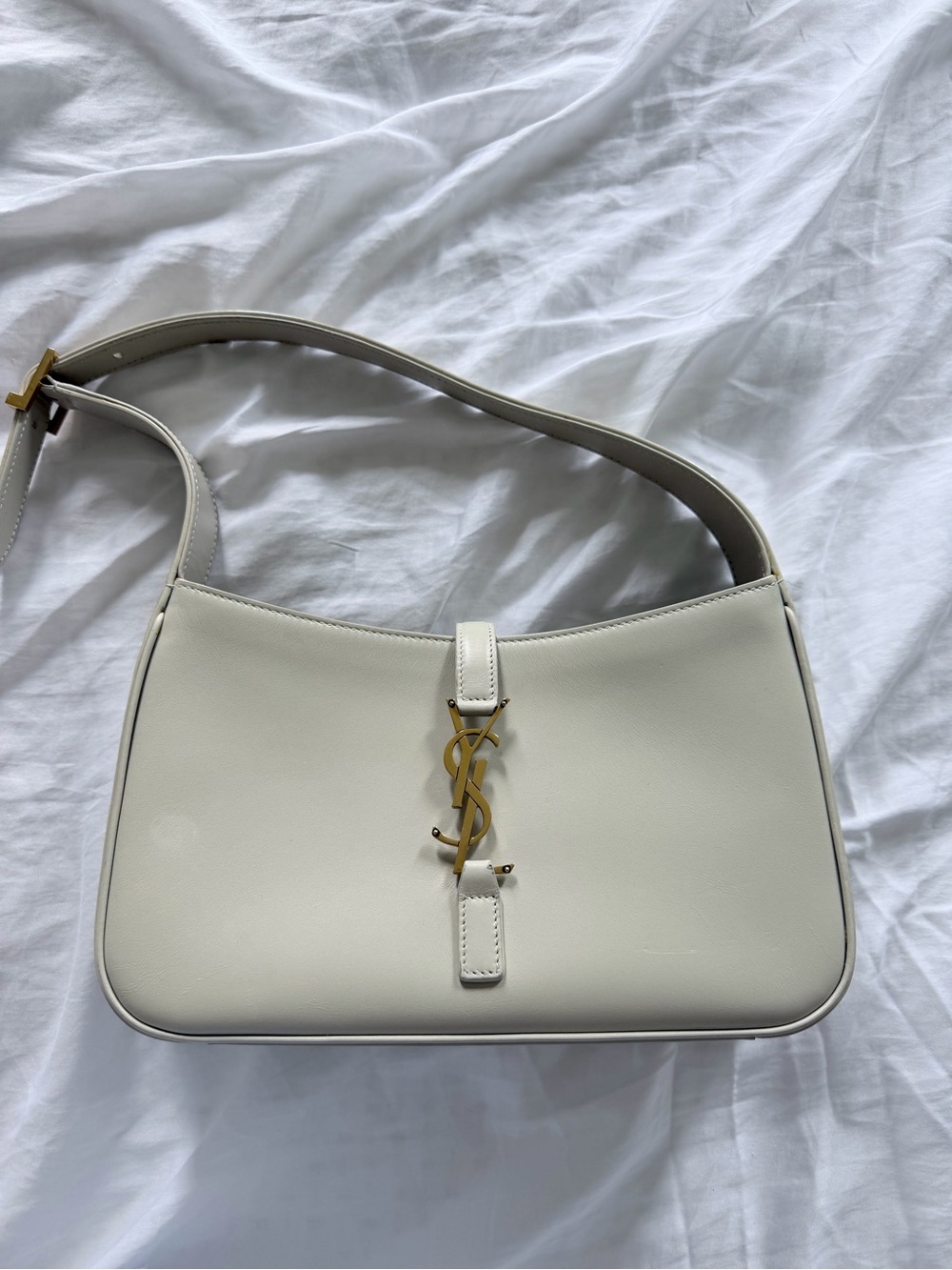 Saint Laurent Le 5 à 7 Hobo Bag